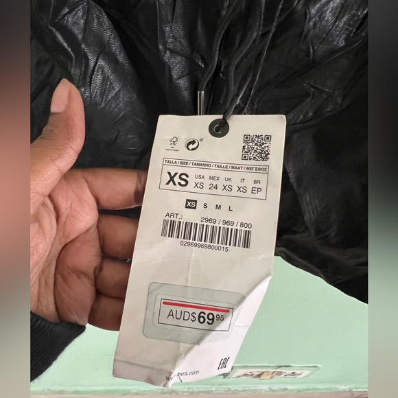 ZARA faux leather shorts 🩳 on SALE WITH TAG - Picture 4 of 9